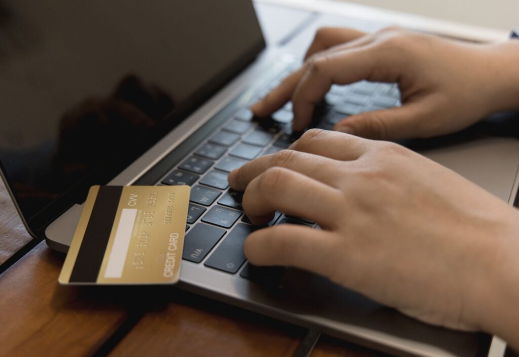 Siber Suç, Bilişim Hukuku, Kişisel Veri, Çocuk Güvenliği, Adli Bilişim, Dijital Oyun, Siber Zorbalık